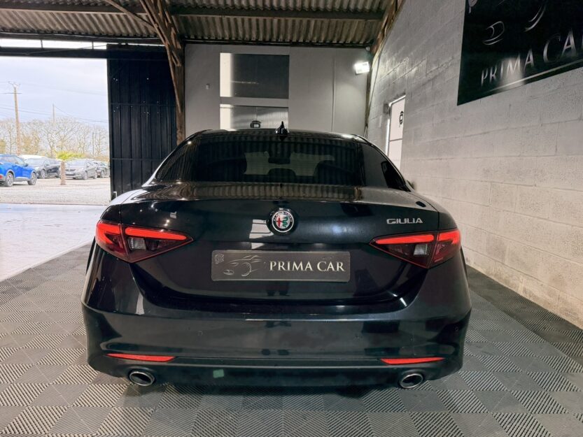 Voiture ALFA ROMEO GIULIA