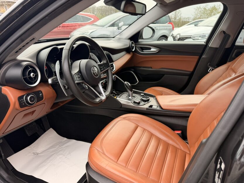 Voiture ALFA ROMEO GIULIA