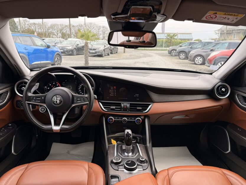 Voiture ALFA ROMEO GIULIA