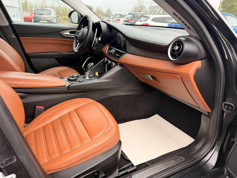 Voiture ALFA ROMEO GIULIA