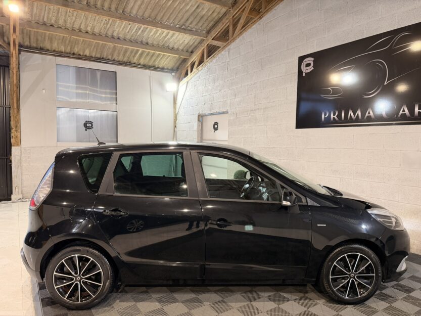 Voiture RENAULT SCENIC III
