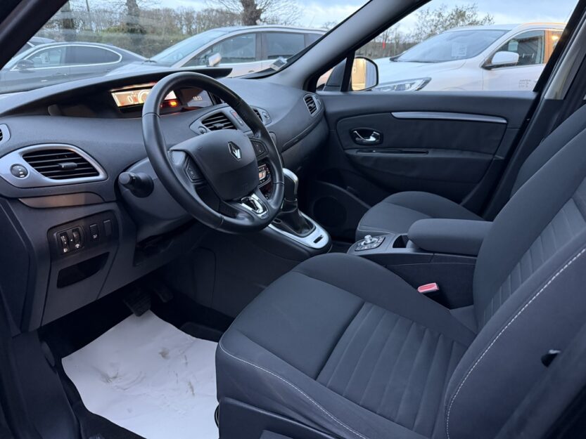 Voiture RENAULT SCENIC III
