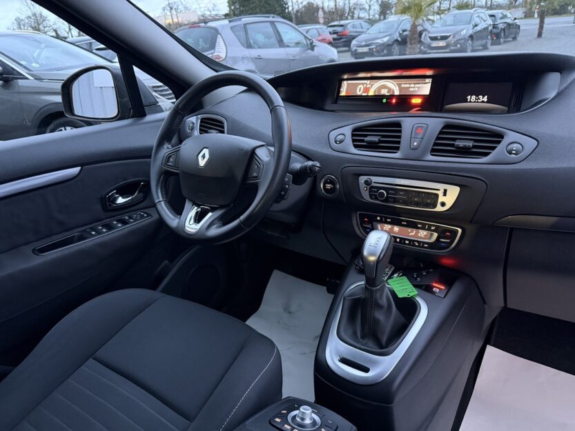 Voiture RENAULT SCENIC III
