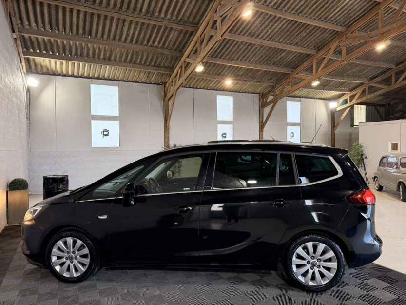 Voiture OPEL ZAFIRA