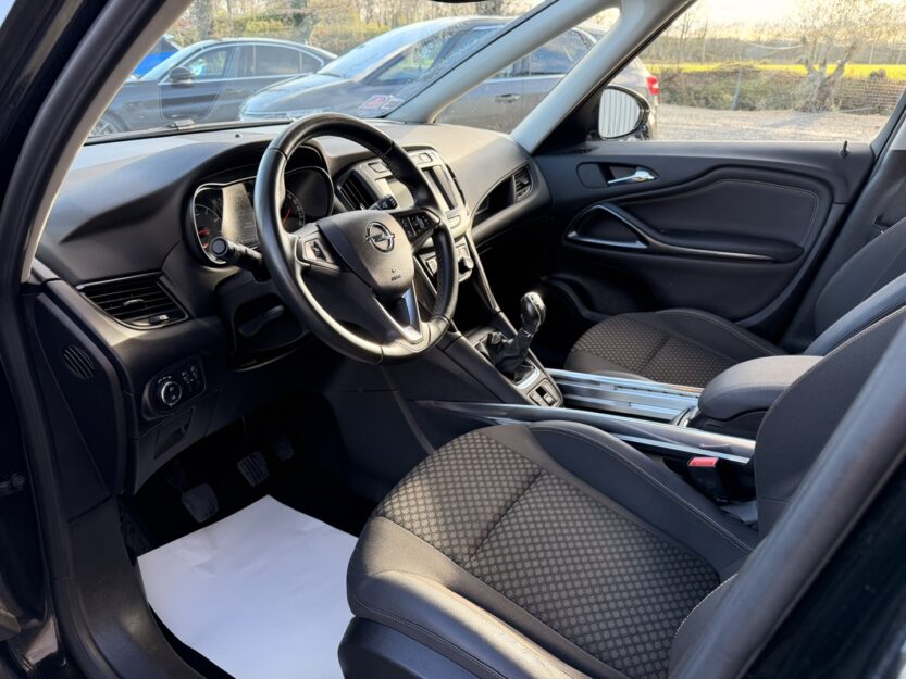 Voiture OPEL ZAFIRA