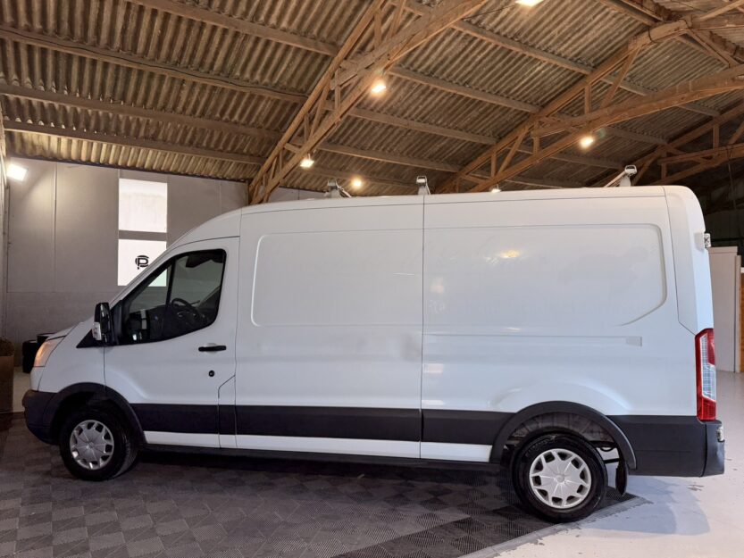 Voiture FORD TRANSIT 2T FG