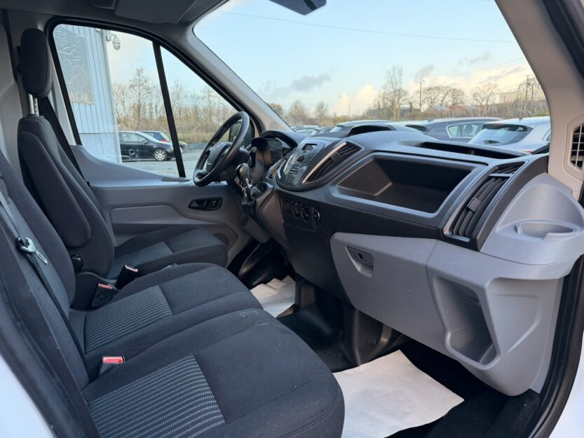 Voiture FORD TRANSIT 2T FG