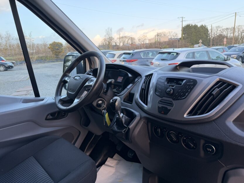 Voiture FORD TRANSIT 2T FG