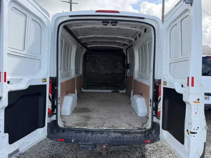 Voiture FORD TRANSIT 2T FG