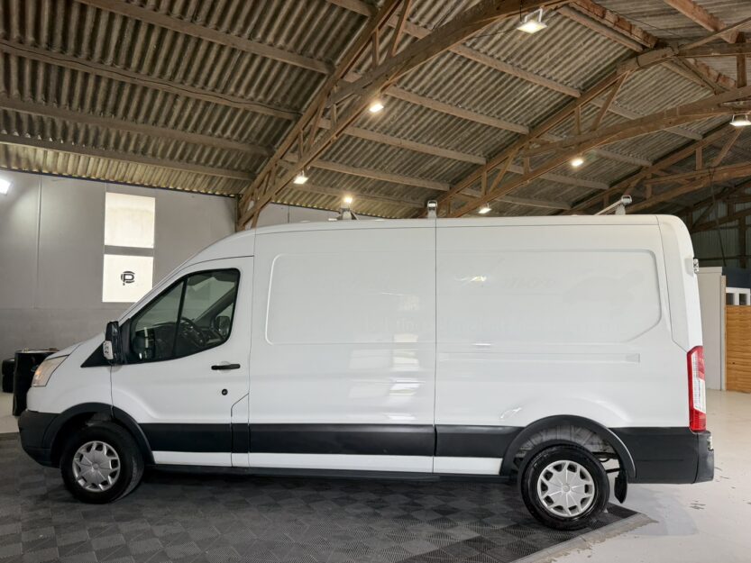 Voiture FORD TRANSIT 2T FG