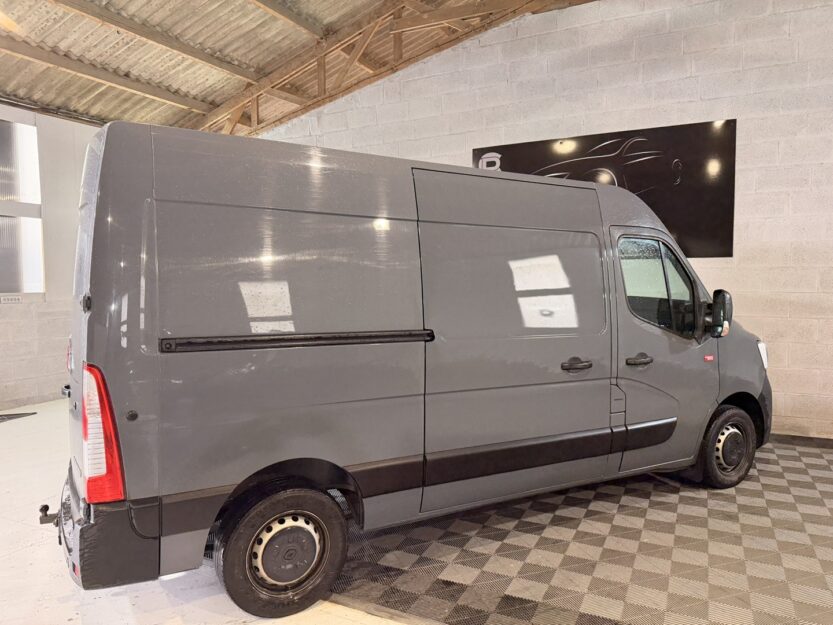 Voiture RENAULT MASTER III FG