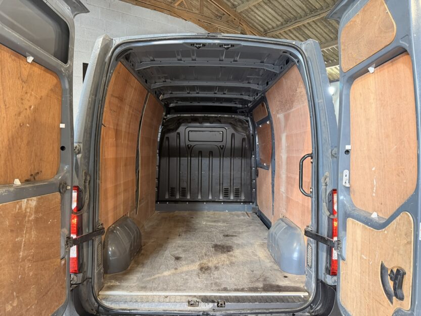 Voiture RENAULT MASTER III FG