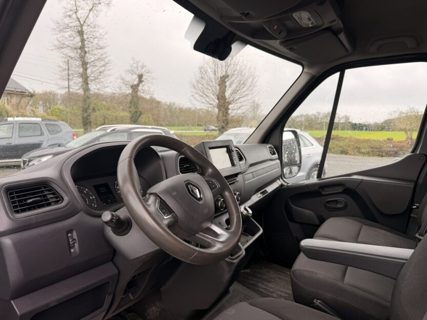 Voiture RENAULT MASTER III FG