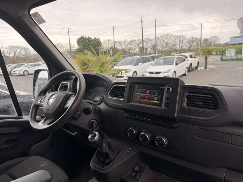 Voiture RENAULT MASTER III FG