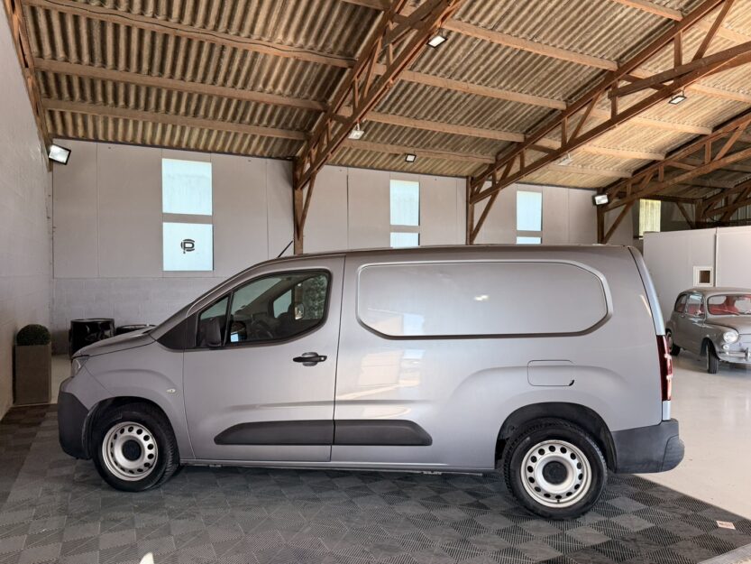 Voiture PEUGEOT PARTNER
