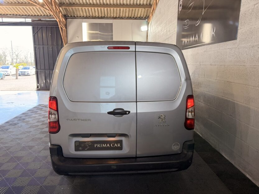 Voiture PEUGEOT PARTNER