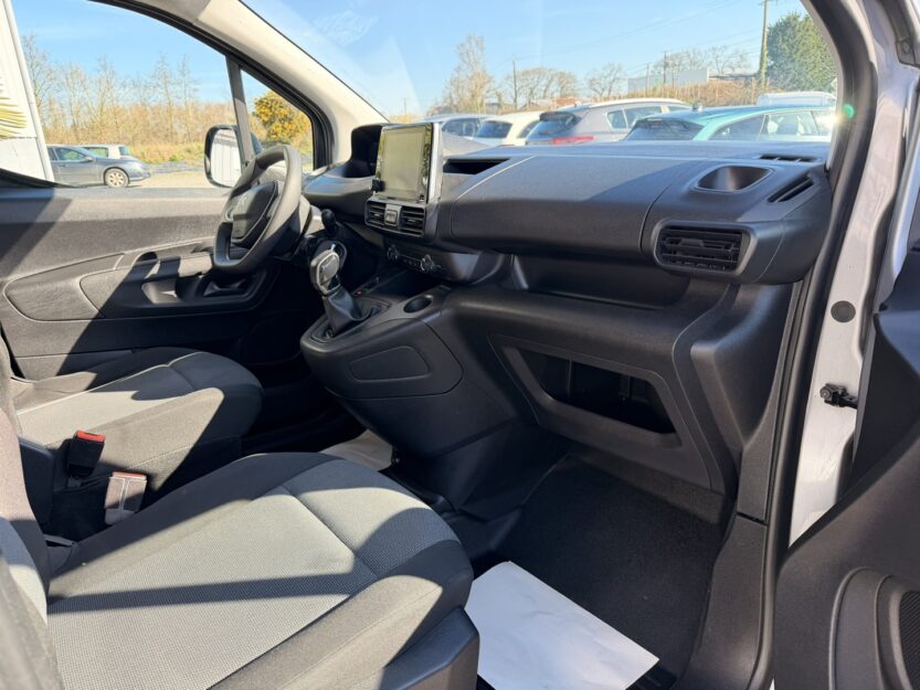 Voiture PEUGEOT PARTNER