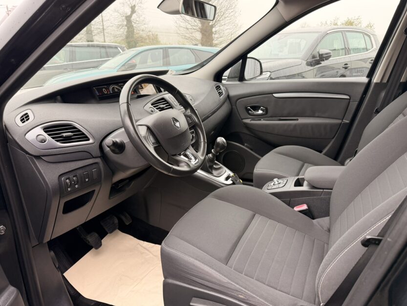 Voiture RENAULT GRAND SCENIC III