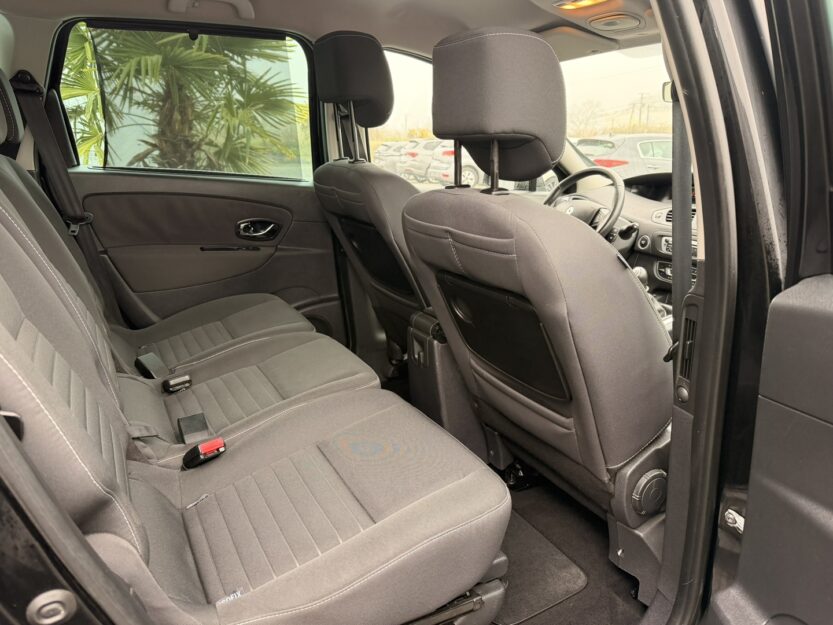 Voiture RENAULT GRAND SCENIC III