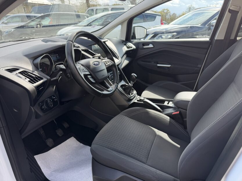 Voiture FORD C-MAX