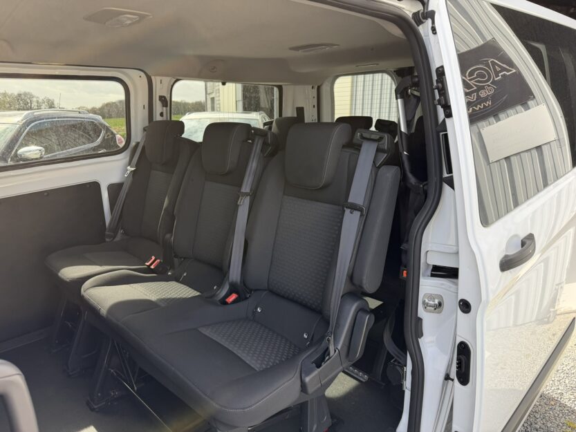 Voiture FORD TRANSIT CUSTOM KOMBI