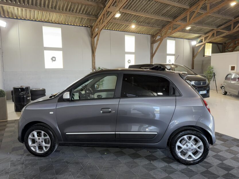 Voiture RENAULT TWINGO III