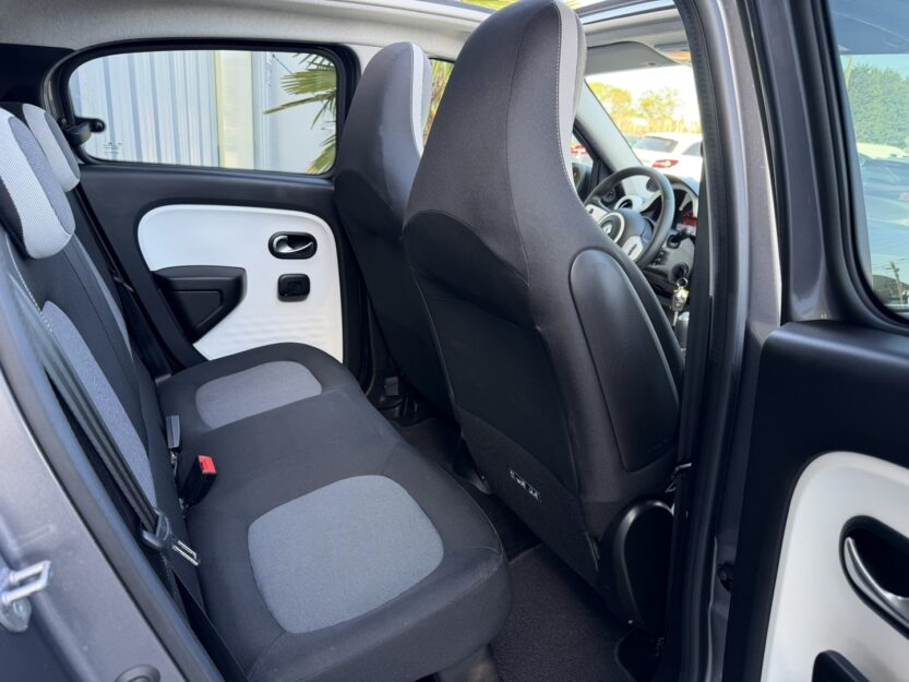 Voiture RENAULT TWINGO III