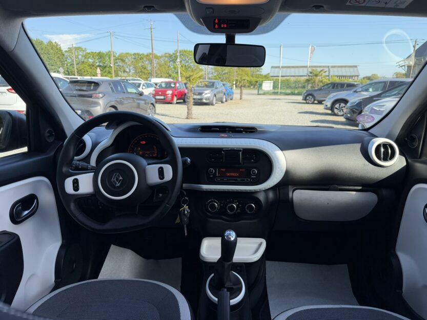 Voiture RENAULT TWINGO III