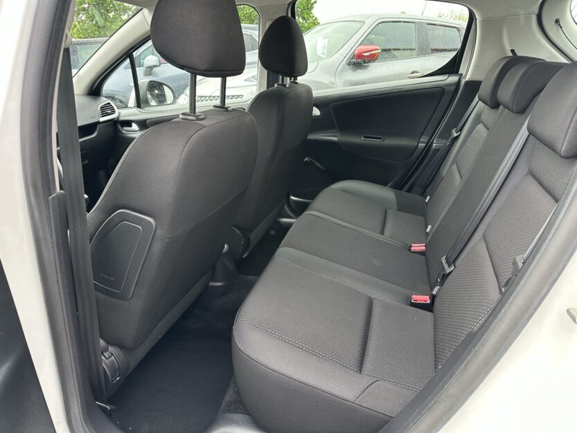 Voiture PEUGEOT 207+