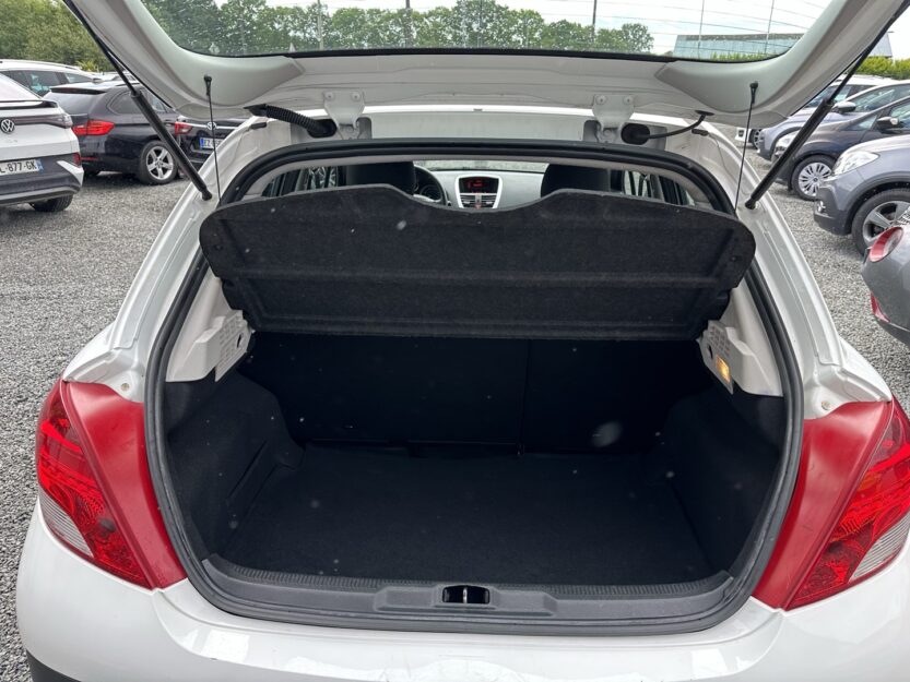 Voiture PEUGEOT 207+