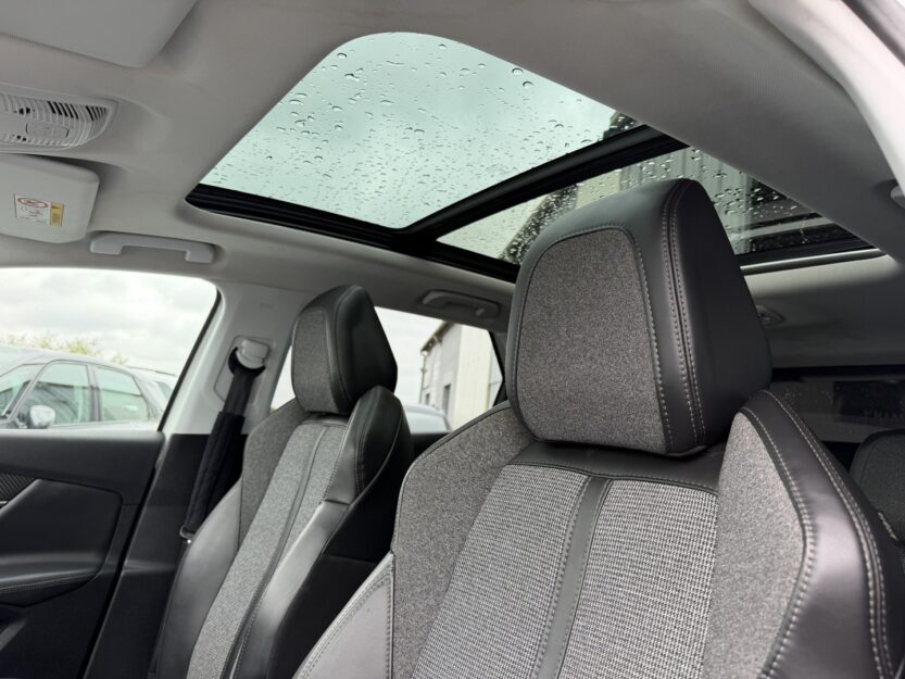 Voiture PEUGEOT 3008