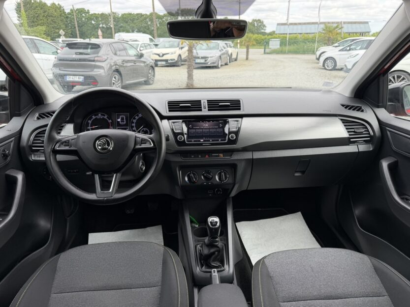 Voiture SKODA FABIA