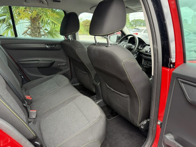 Voiture SKODA FABIA