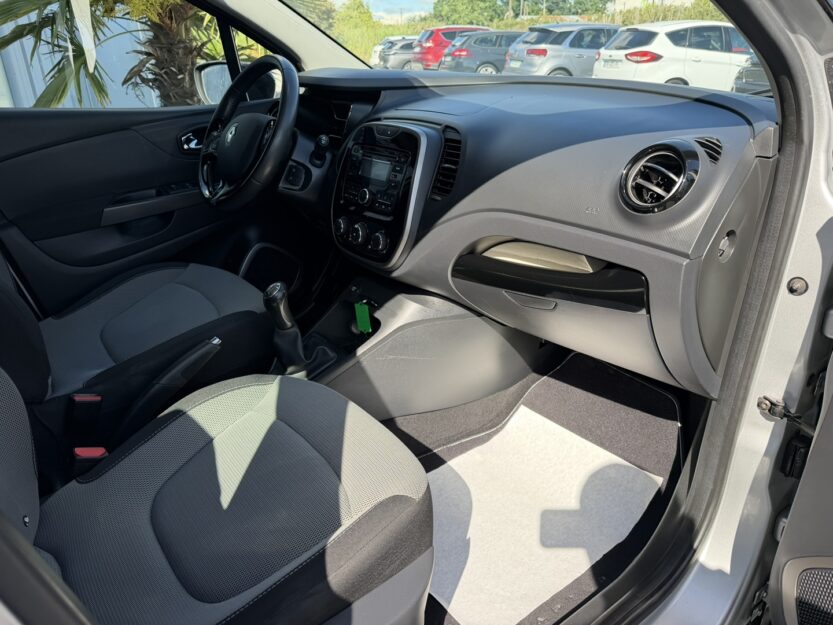 Voiture RENAULT CAPTUR