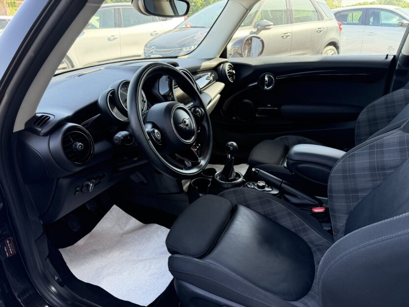 Voiture MINI MINI