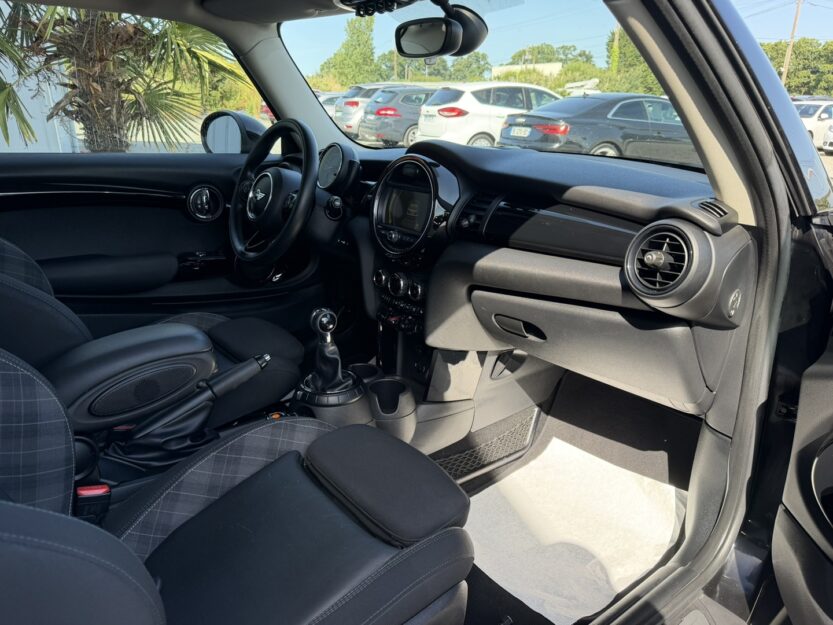 Voiture MINI MINI