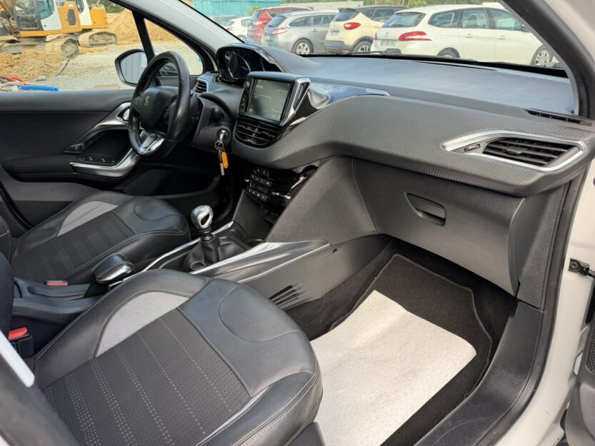 Voiture PEUGEOT 2008