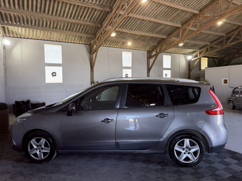 Voiture RENAULT GRAND SCENIC III