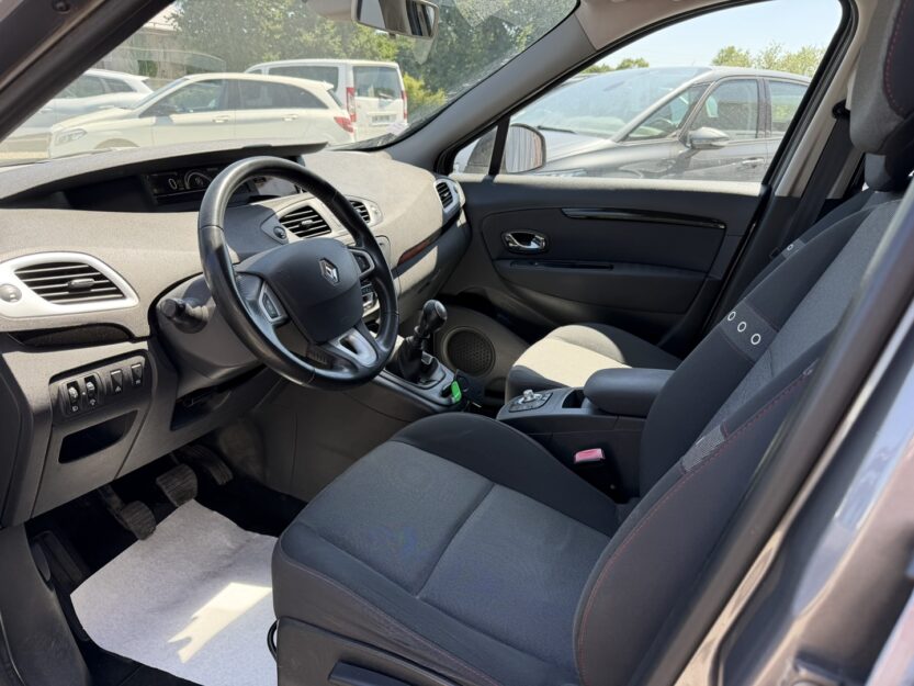 Voiture RENAULT GRAND SCENIC III