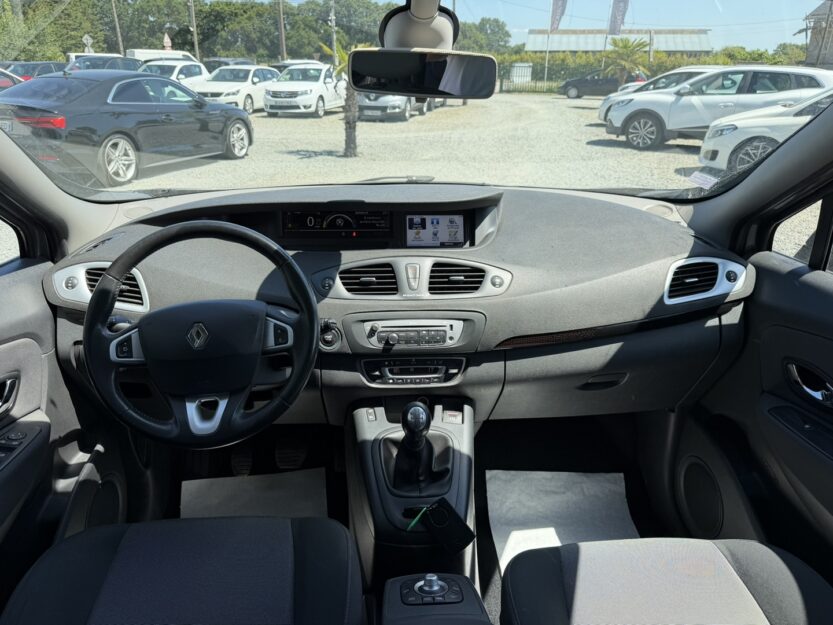 Voiture RENAULT GRAND SCENIC III