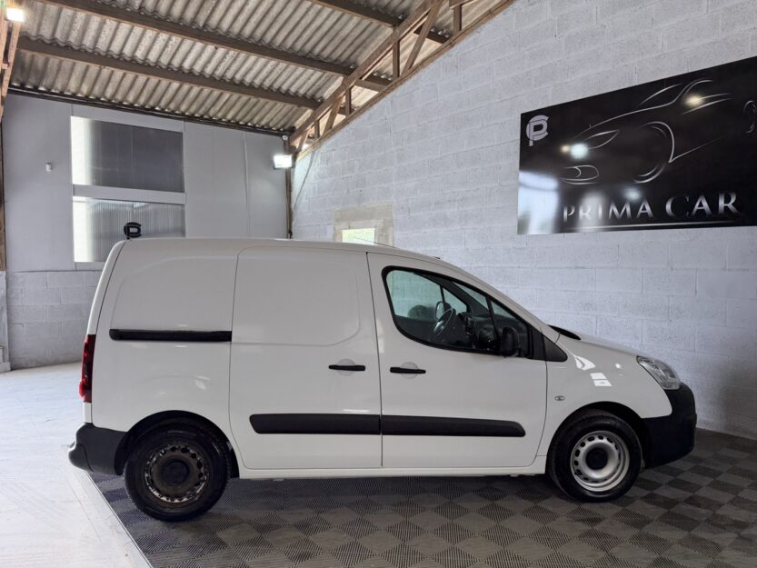 Voiture PEUGEOT PARTNER