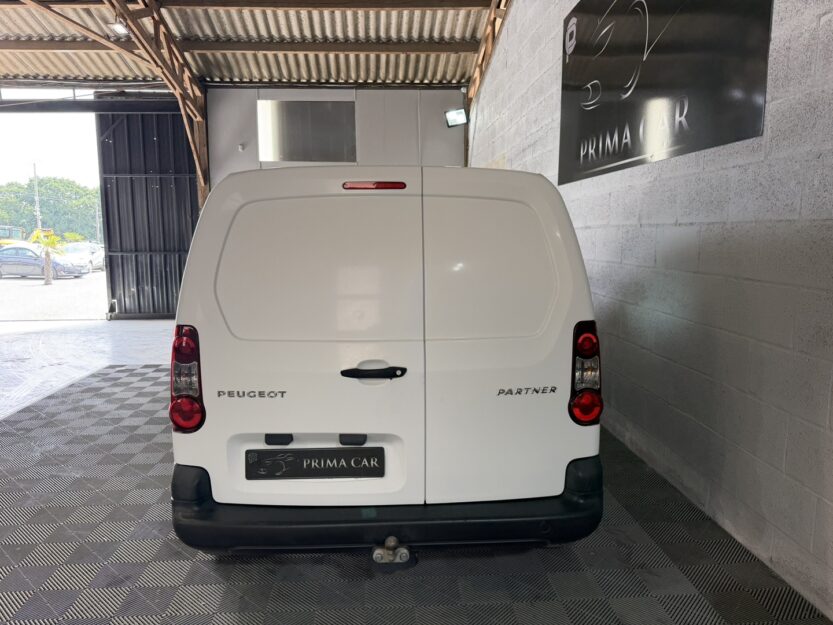 Voiture PEUGEOT PARTNER