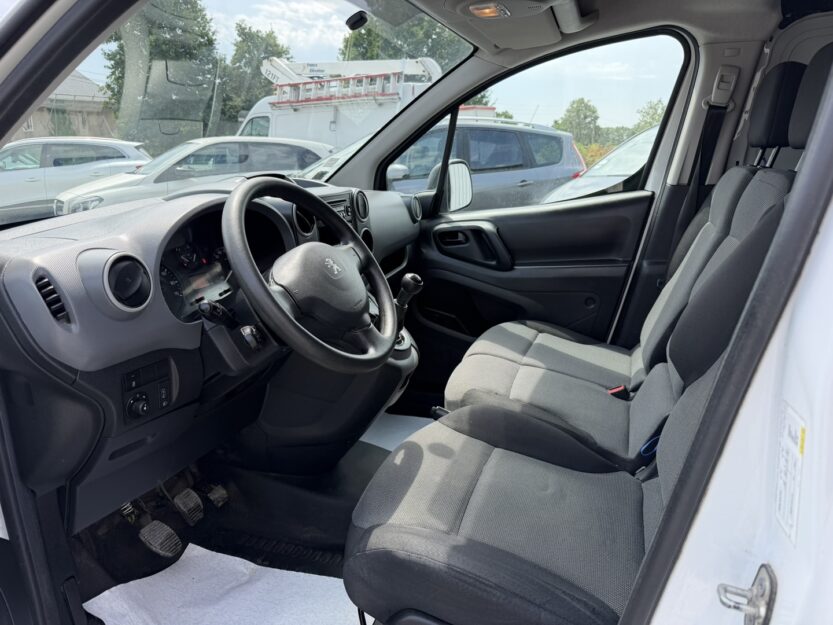 Voiture PEUGEOT PARTNER