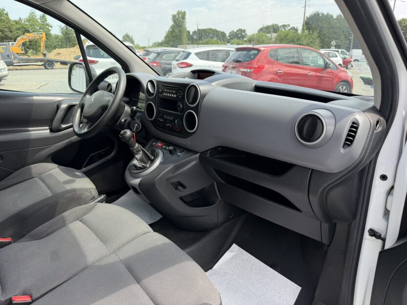 Voiture PEUGEOT PARTNER