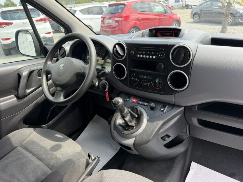 Voiture PEUGEOT PARTNER