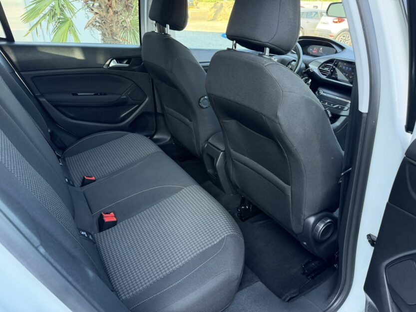 Voiture PEUGEOT 308