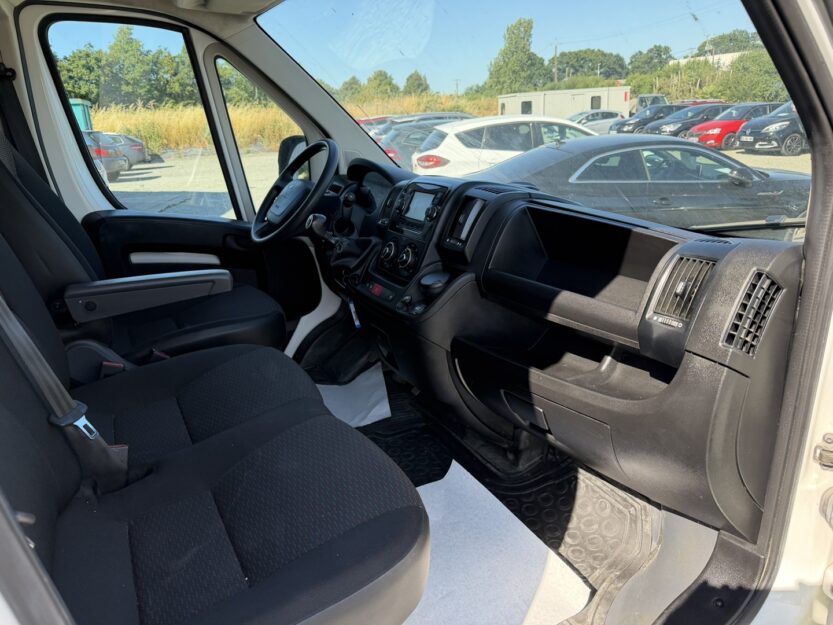 Voiture PEUGEOT BOXER FG