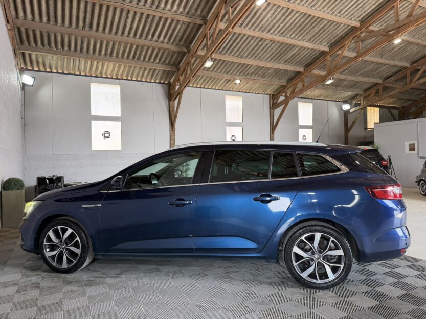Voiture RENAULT MEGANE IV ESTATE