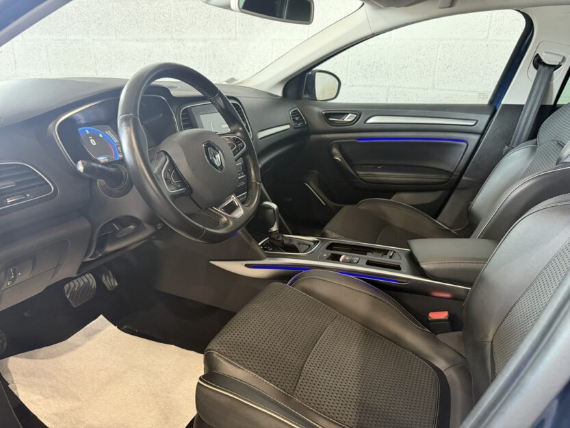 Voiture RENAULT MEGANE IV ESTATE