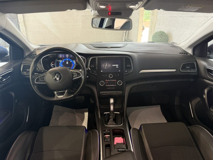 Voiture RENAULT MEGANE IV ESTATE
